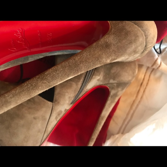 SOLD Authentic Christian Louboutin Donue Platform - Picture 4 of 6